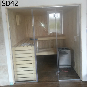  Sklenené dvere, stena v saune 