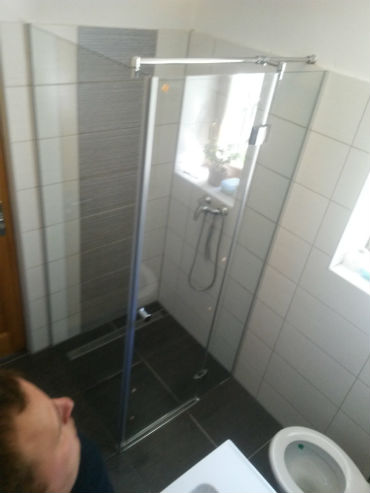 Reference sprchovací kouty a zástěny SKLOmat