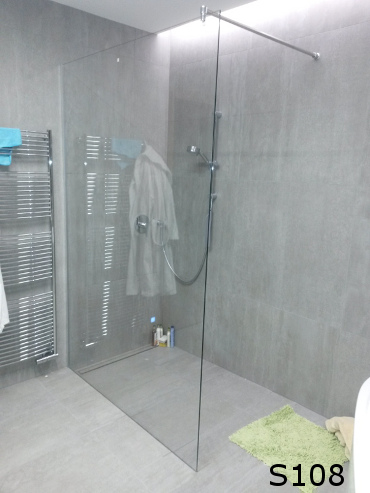 Referencie sklenená sprchová zástena
