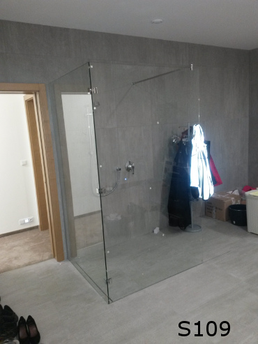 Referencie sklenený sprchový kút bezrámový